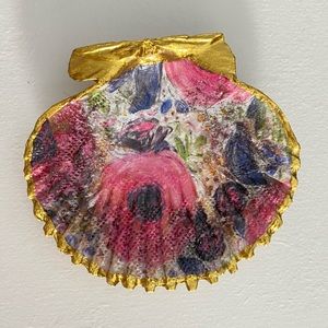 Decoupage seashell jewelry dish/ trinket